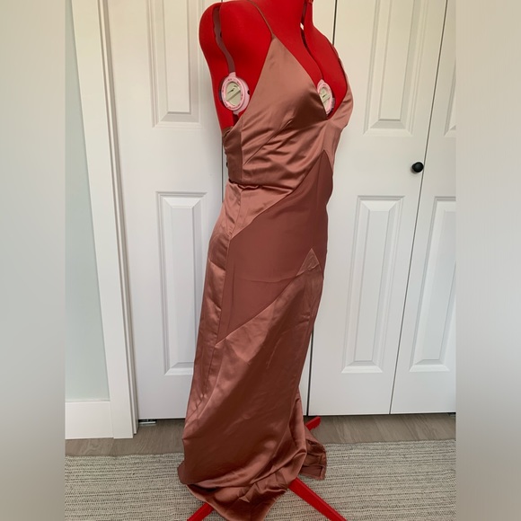 Light nude pink H&M maxi dress with open back size 6 - Picture 4 of 12